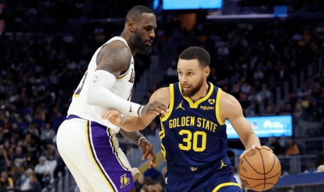 去美国看一场NBA比赛要花多少钱？说出来你可能不信|菲尼克斯太阳队|NBA常规赛|洛杉矶湖人队|纽约尼克斯队|金州勇士队_新浪体育_新浪新闻